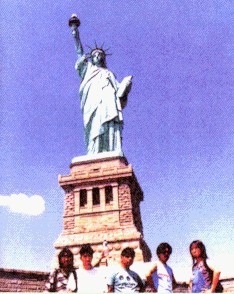 ニューヨークではメトロポリタン美術館や自由の女神を見学し観光も楽しんだ