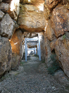 京都一大きい古墳時代の石室