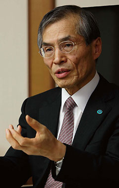 大阪大学 西尾章治郎 総長