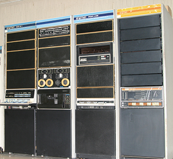 PDP-8/I ※右端の機器（2015年3月認定）